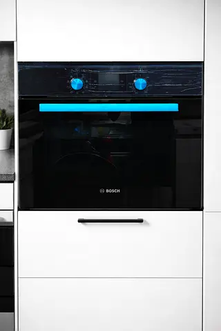 Bosch model HBN559E3M electric built-in oven (integrated) — good working condition 60cm