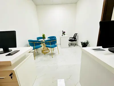 Modern Office | Bank Account Assistance | Free Amenities |