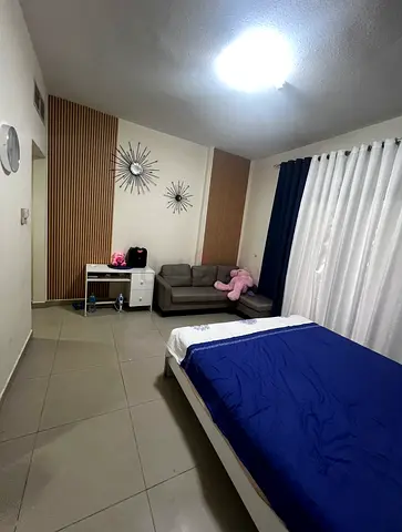 Room for rent with attach washroom in  Al barsha1