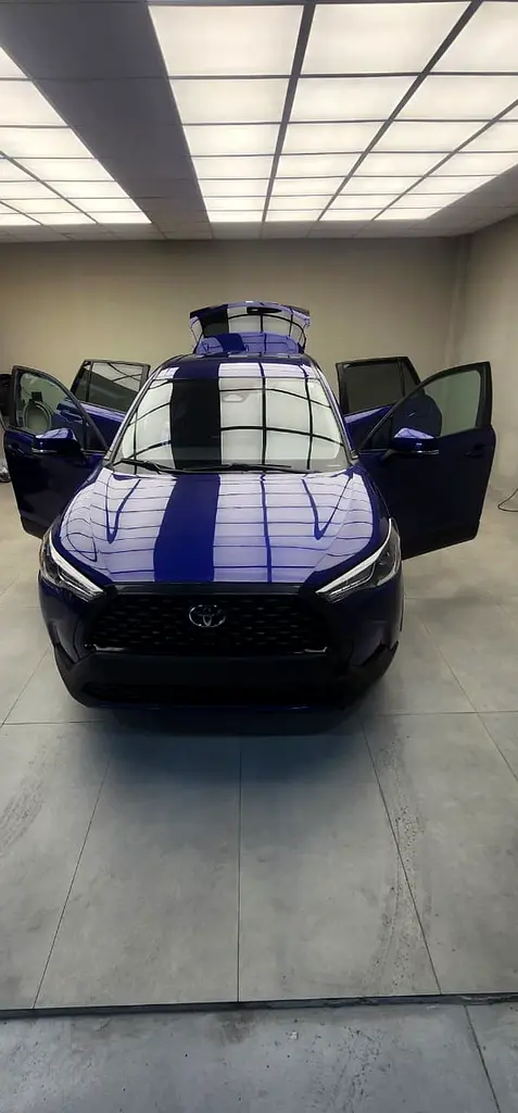 Toyota Corolla Cross 2023 — photo 1 of 11