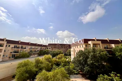 Vacant | Upgraded | Community Facing | 2 Bed