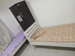 EXECUTIVE BEDSPACE FOR LADIES BACHELORS AVAILABLE