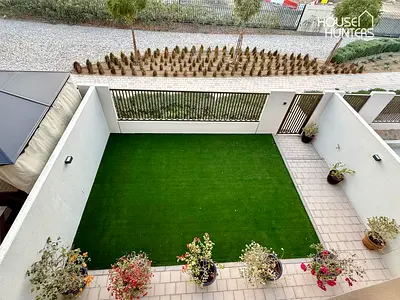Single Row | Furnished | Steps from pool and park