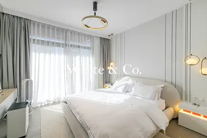 Upgraded 2 Bed | Corner Unit | Vacant Now