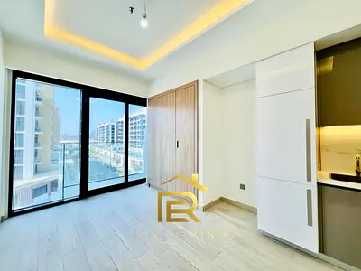 EXQUISITE STUDIO | UNIQUE LAYOUT | READY TO MOVE!!