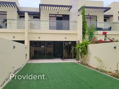 Single Row 4BR | Prime Location | Ready to Move