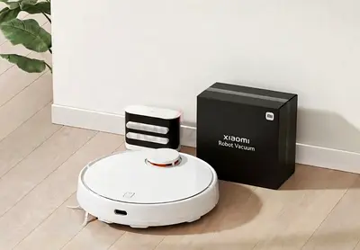 Xiaomi s10 Robot Vacuum Cleaner (White) – Lightly Used with Charging Dock