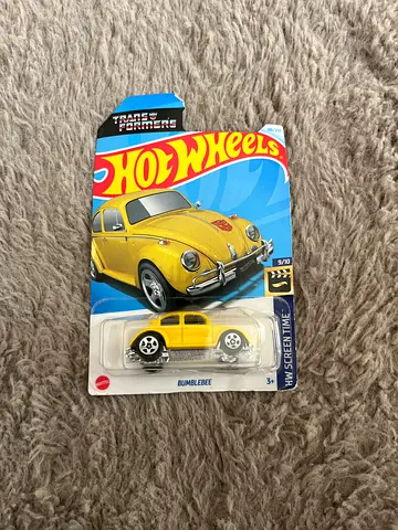 Transformers HotWheels bumblebee