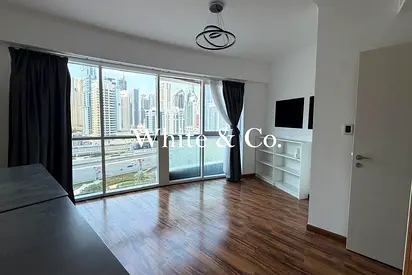Close to Metro | Furnished | Vacant Now
