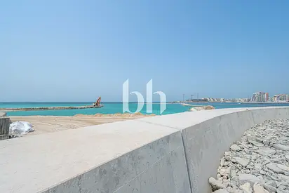 Ocean Front | Corner Plot | For Luxury Villa