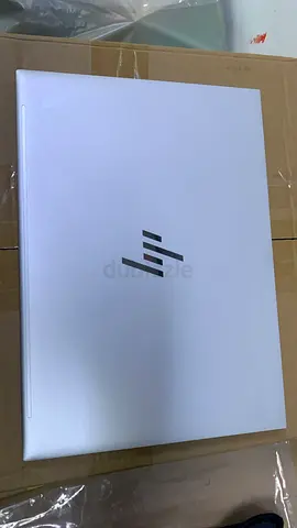 Hp elitebook 840 g9 i7 12th 8/256 win 11 pro silver