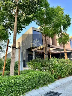 Luxury 4-Bedroom Townhouse + Majlis + Maid’s Room + Storage Room | Corner Unit – Single Row | Fr