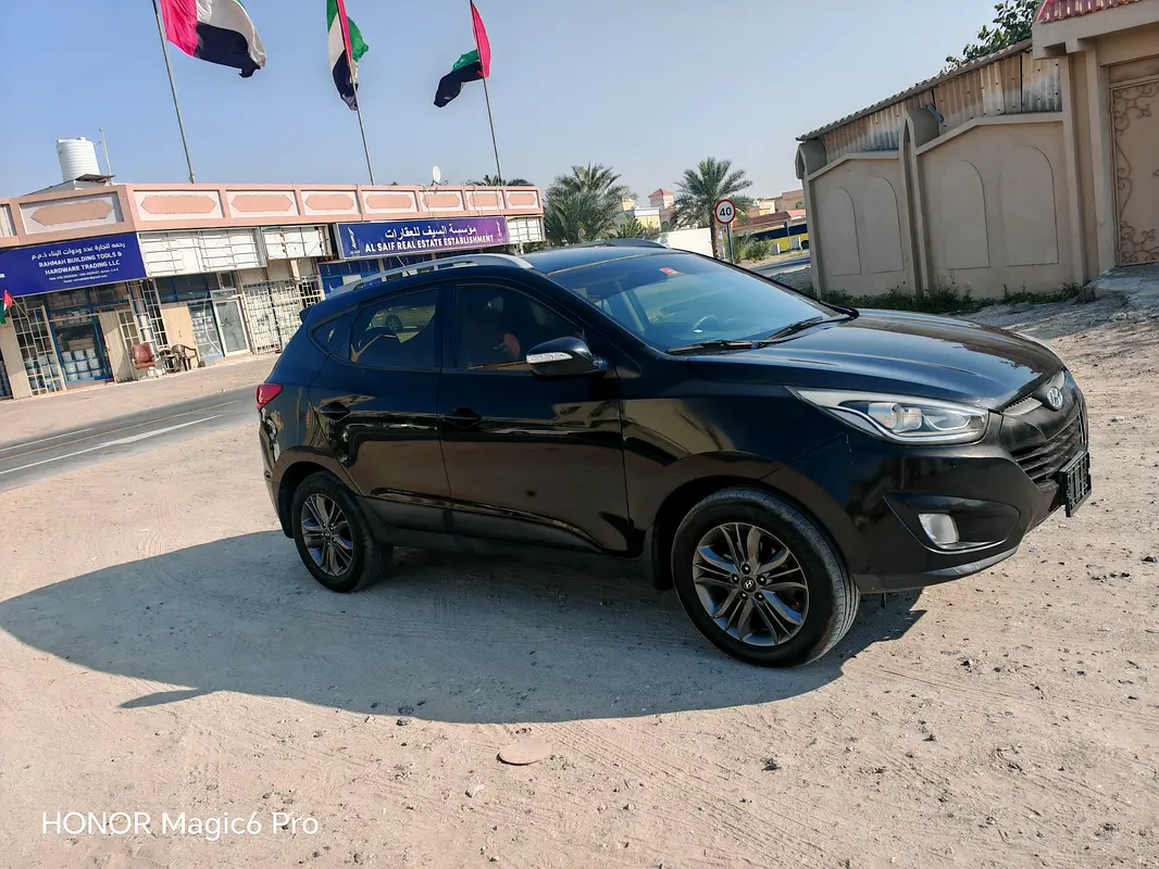 Hyundai Tucson 2015 — photo 1 of 16