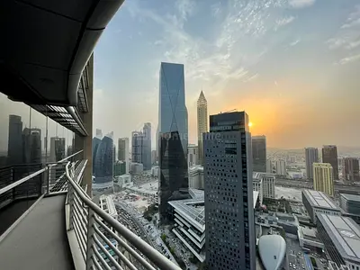 Low Floor | Balcony Studio | DIFC View
