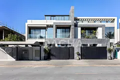 Custom Built | 5BR Villa | Prime Location