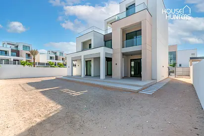 Park view | Big Plot | Excellent location