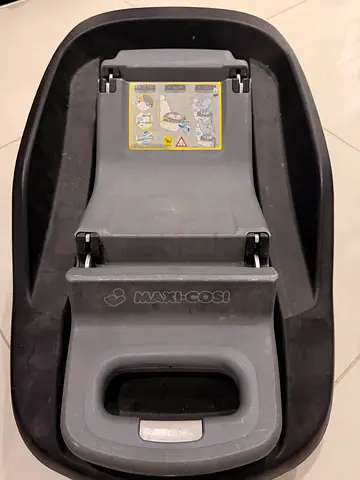 Maxi-Cosi infant car seat base – used, good condition