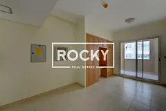 Elegant Equipped Kitchen Studio with Balcony &amp; Bldg Amenities in the heart of DSO
