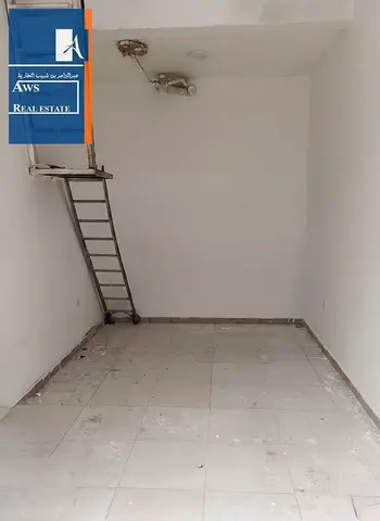 Prime Retail Space in High-Traffic Naif Area