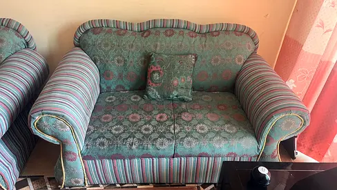 3+2+1+1 sofa set with 5 cushions