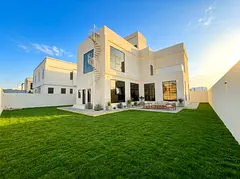 4BR VILLA | POOL | BALCONY | LIVING  DINING
