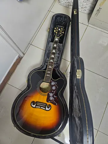 Epiphone EJ200 ce/vs sunburst acoustic-electric guitar with hard case