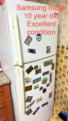 Samsung 2-door fridge (top freezer) - 10 years, excellent condition