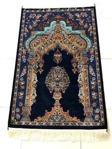 Traditional Middle Eastern Prayer Rug (Navy) - Good Condition