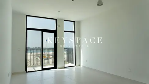 Contemporary Beachside Apartment | Prime Coastal Living | Resale