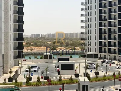 Good price | prime location | Vacant