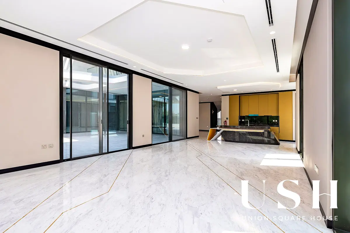 Majestic vista |Golf Course View| Basement parking