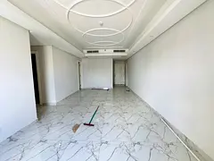 Amazing offer 3bhk with balcony and store room parking inside the building price 65k