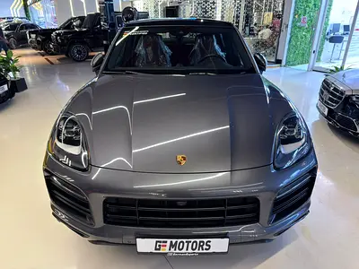 2023 Porsche CAYENNE photo 3