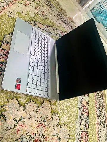 Generally equipped with the AMD  graphics Ryzen 3 3250U or 5300U.