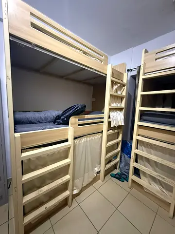 Spacious bed space available all bills included