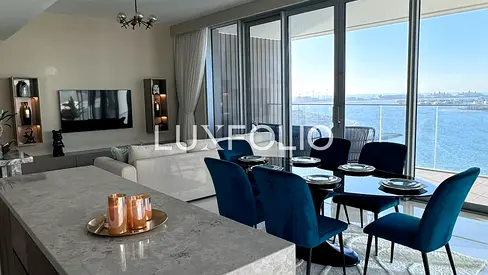 Beachfront Living | Upgraded | Sea View