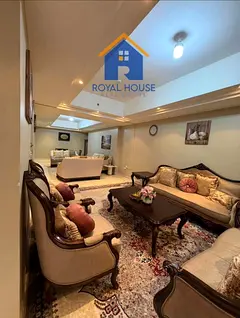 Three distinctive rooms, spacious, in a prime location, and with free air conditioning.