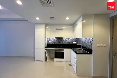 Mid Floor | Vacant | Prime Location