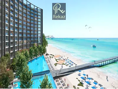 مجمع سكني على الواجهة البحرية | إطلالة على البحر | ملكية حرة