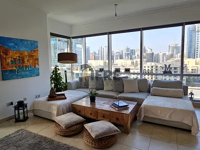 Excellent Location | Iconic Views | Vacant Style Unit