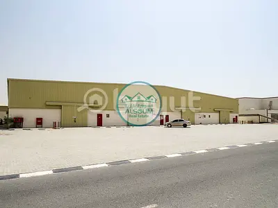 موقع مميز | مستودع واسع بمساحة 6,600 قدم مربع متاح الآن