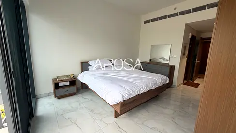 Vacant Ready to Move-In | Modern Spacious Studio | High Floor