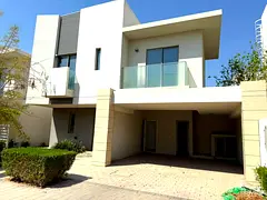 3BR Courtyard Villa| Family-Friendly Community