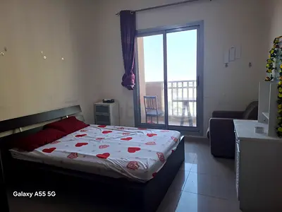 Room available  for rent near mall of emirates