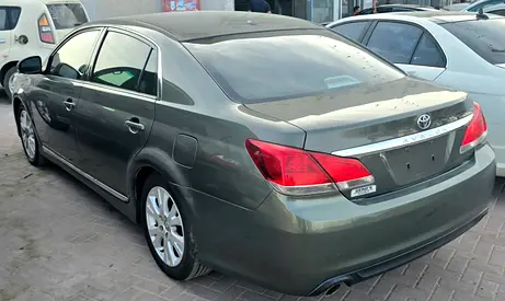 سيارة افلون نظبفة جدا ستة سليندر