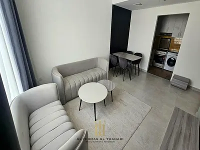 Luxury Apartment / 6 Cheques / Fully Furnished