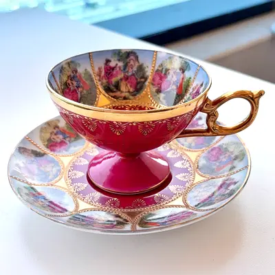 Vintage / Antique Loris Porcelain Victorian Style Coffee Ware （1Cup  1 Saucer ）