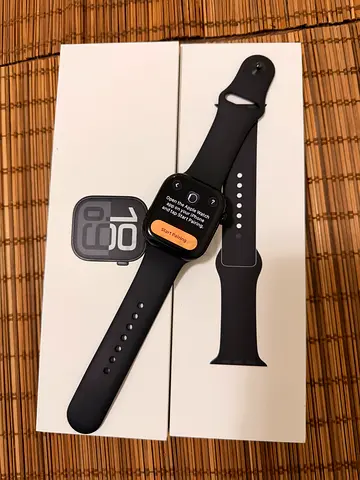 Urgent sale Apple Watch Series 10 -46 mm black with full box