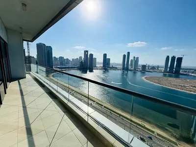 ثلاث غرف بالخان جيم مسبح باركين خزائن تكيف علي المالك اطلاله بحريه