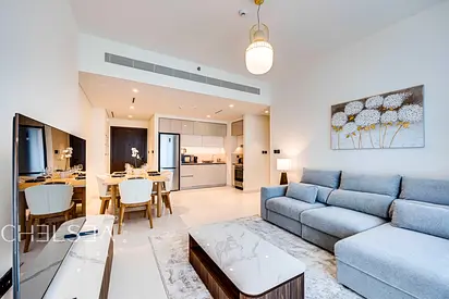 SEA VIEW | VACANT ON TRANSFER | ATLANTIS VIEW